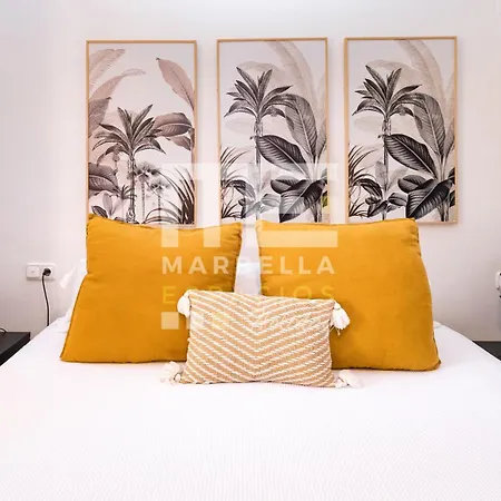 Chic Garden Flat 5min From Апартаменти *