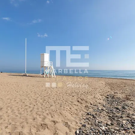 Chic Garden Flat 5min From Апартаменти *