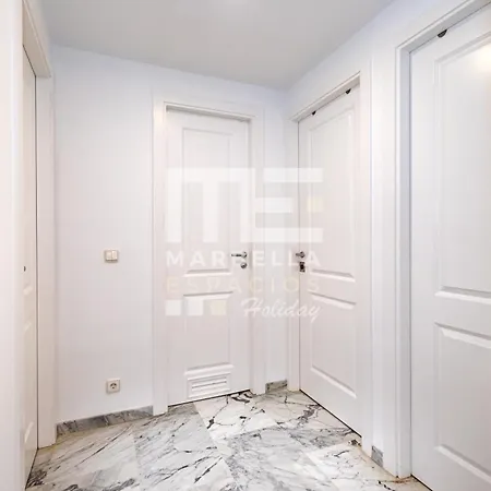 Apartment Chic Garden Flat 5min From