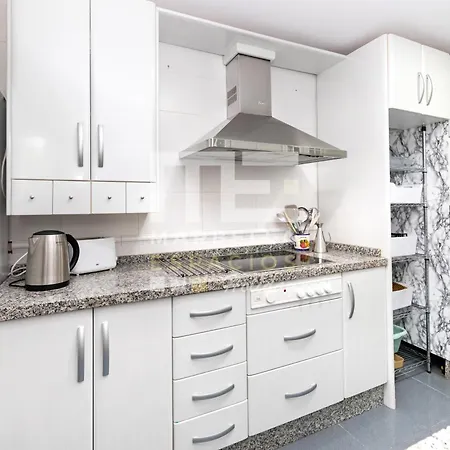 Apartment Chic Garden Flat 5min From