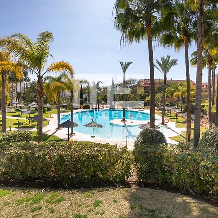 Chic Garden Flat 5min From