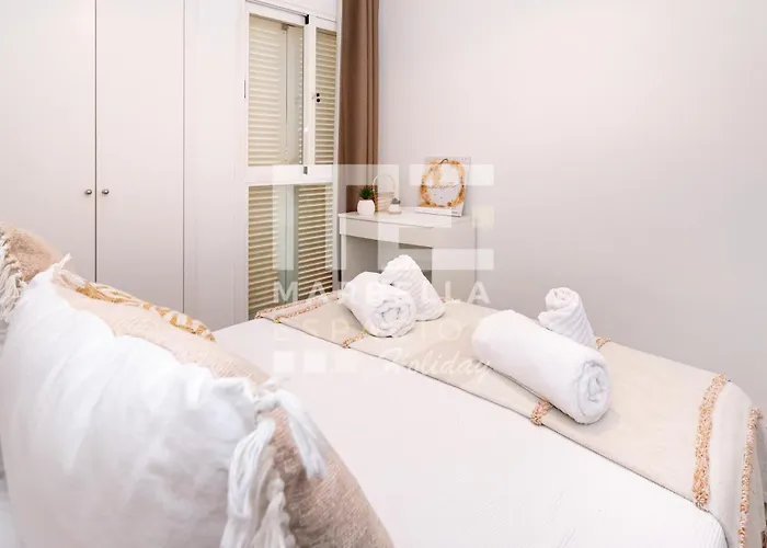 Chic Garden Flat 5min From ماربيا