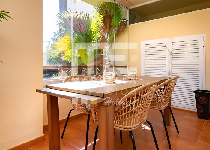 Chic Garden Flat 5min From ماربيا