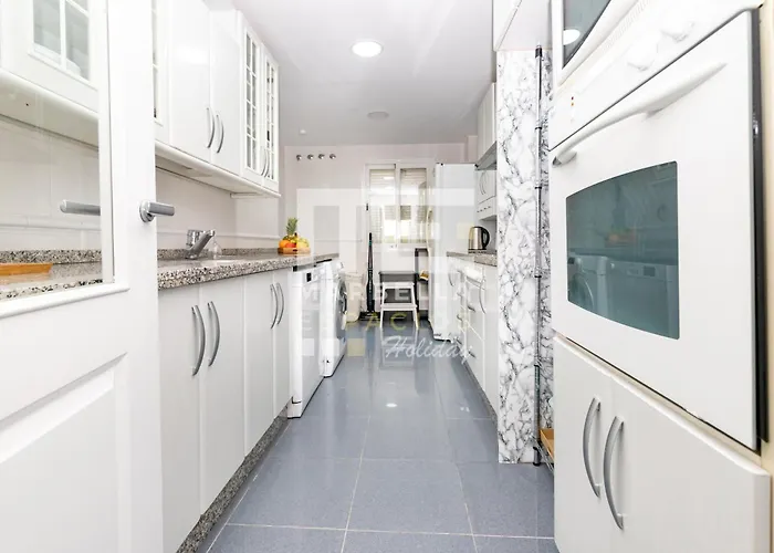 Chic Garden Flat 5min From ماربيا