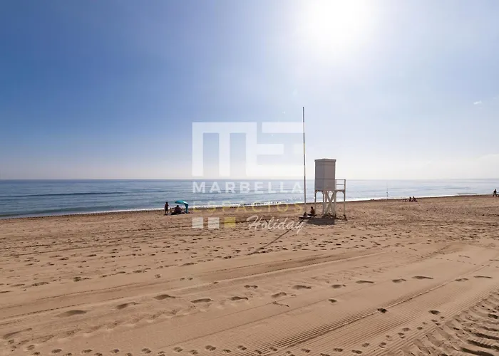Chic Garden Flat 5min From Διαμέρισμα Μαρμπέλλα