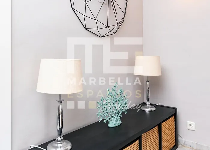 شقة Chic Garden Flat 5min From ماربيا