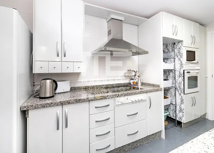 شقة Chic Garden Flat 5min From