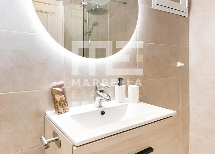 Chic Garden Flat 5min From شقة *