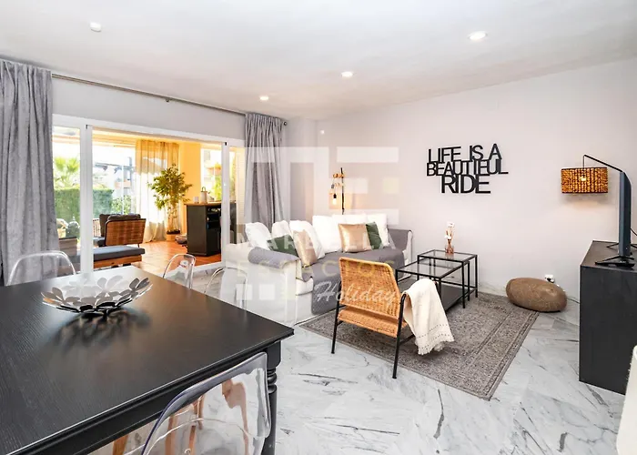 شقة Chic Garden Flat 5min From *