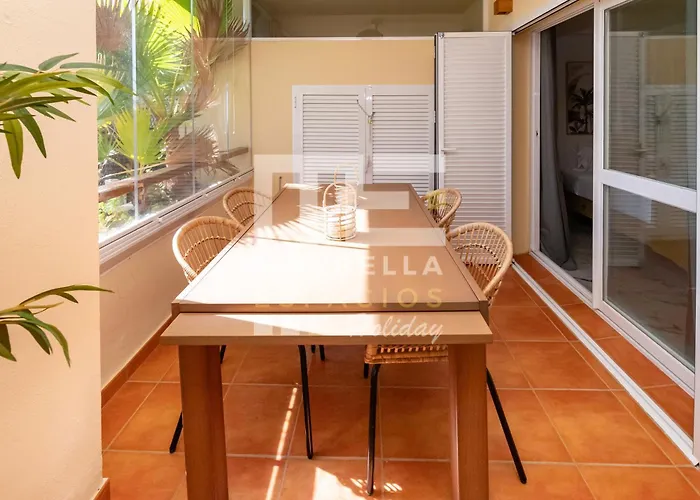 Chic Garden Flat 5min From ماربيا