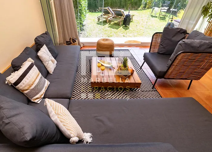 Chic Garden Flat 5min From ماربيا