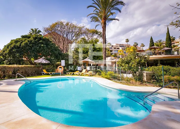 Chic Garden Flat 5min From شقة