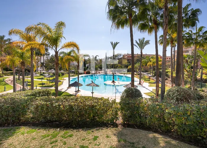 Chic Garden Flat 5min From