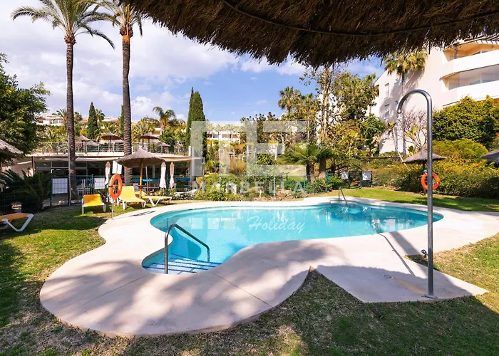 Chic Garden Flat 5min From *