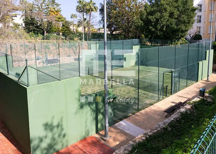 Chic Garden Flat 5min From ماربيا