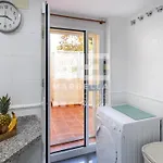 Chic Garden Flat 5min From شقة