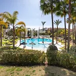 Chic Garden Flat 5min From