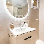 Chic Garden Flat 5min From Apartment *