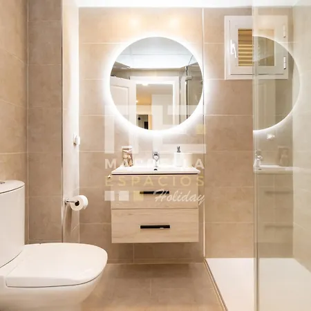Chic Garden Flat 5min From Appartement