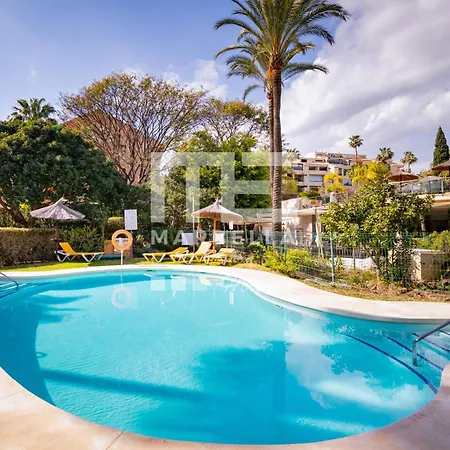 Chic Garden Flat 5min From Appartement