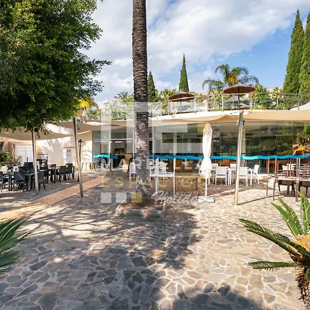 Chic Garden Flat 5min From Marbella