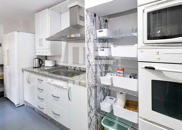 Chic Garden Flat 5min From * Marbella