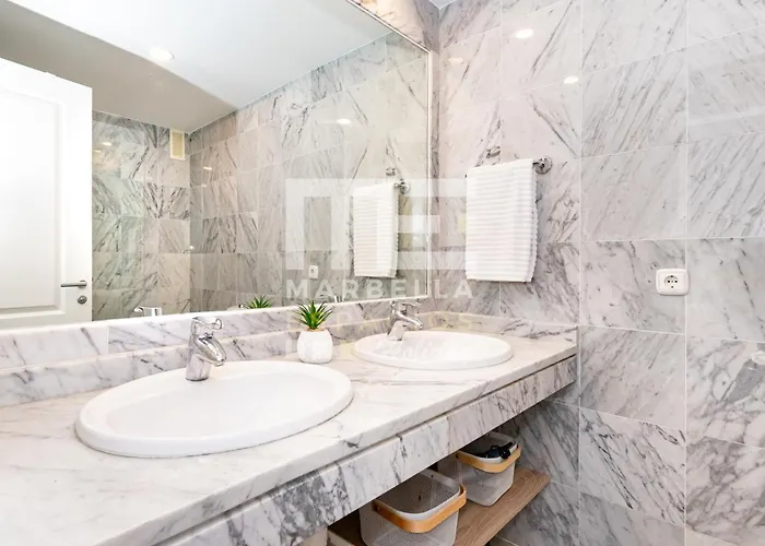 Chic Garden Flat 5min From Marbella